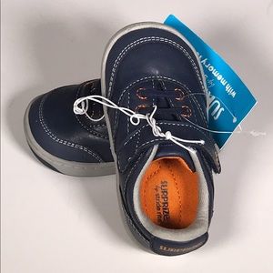 Surprize by Striderite Toddler Sneakers size 5 NWT